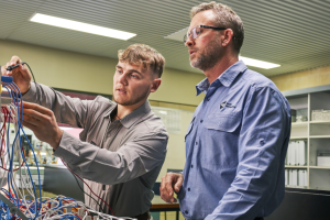 Advanced Diploma Engineering Technology - Electrical